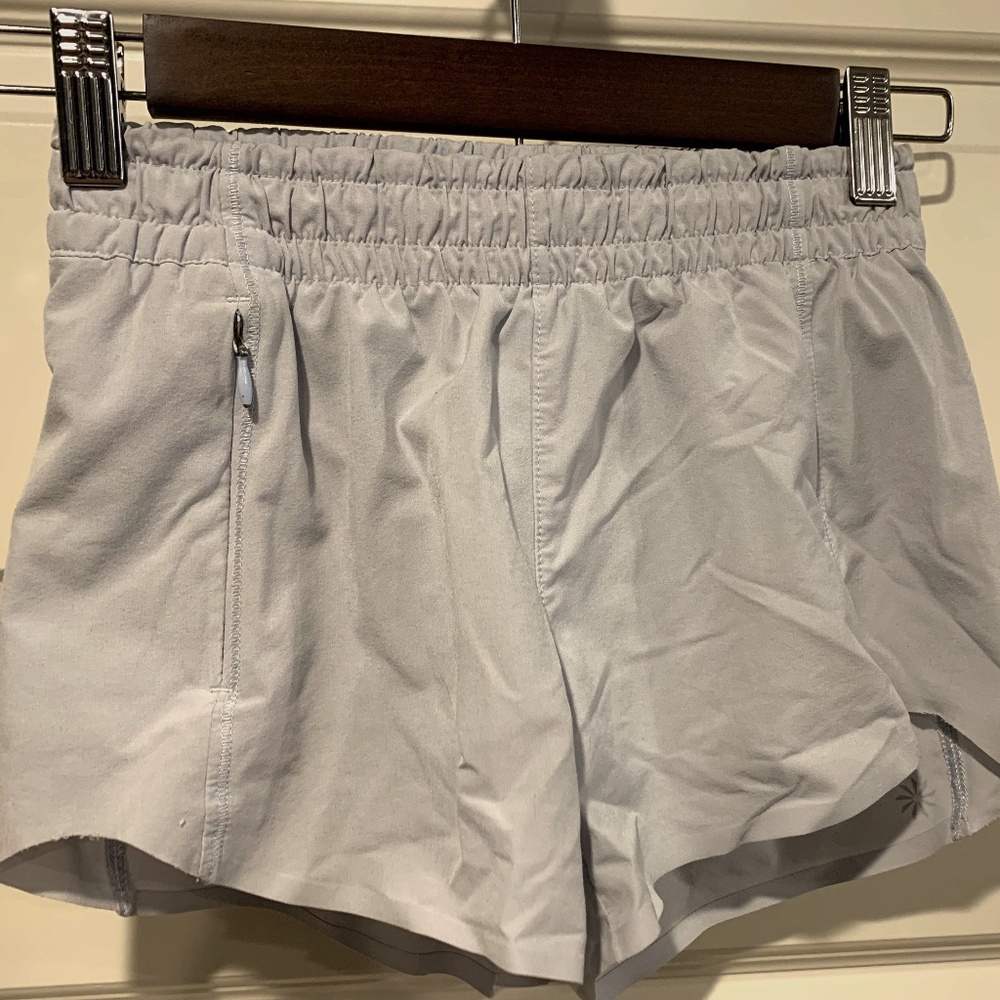 Athleta Girl - Heart The Hustle 2.5" Short - Running M 8/10 - Gray Sea Fog Blue